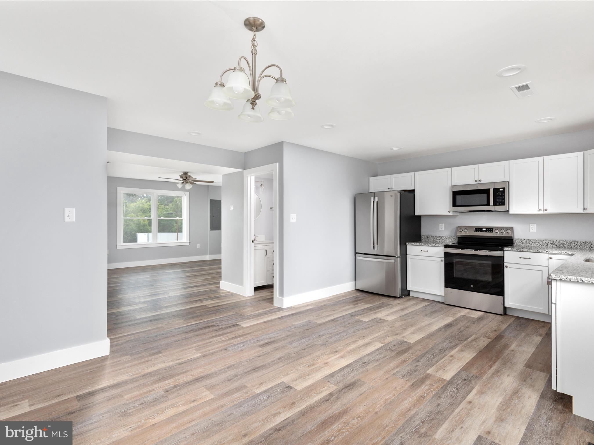 178 Bank Street Mount Jackson, VA 22842 - Photo 13 of 22 Kitchen/Dining Area
