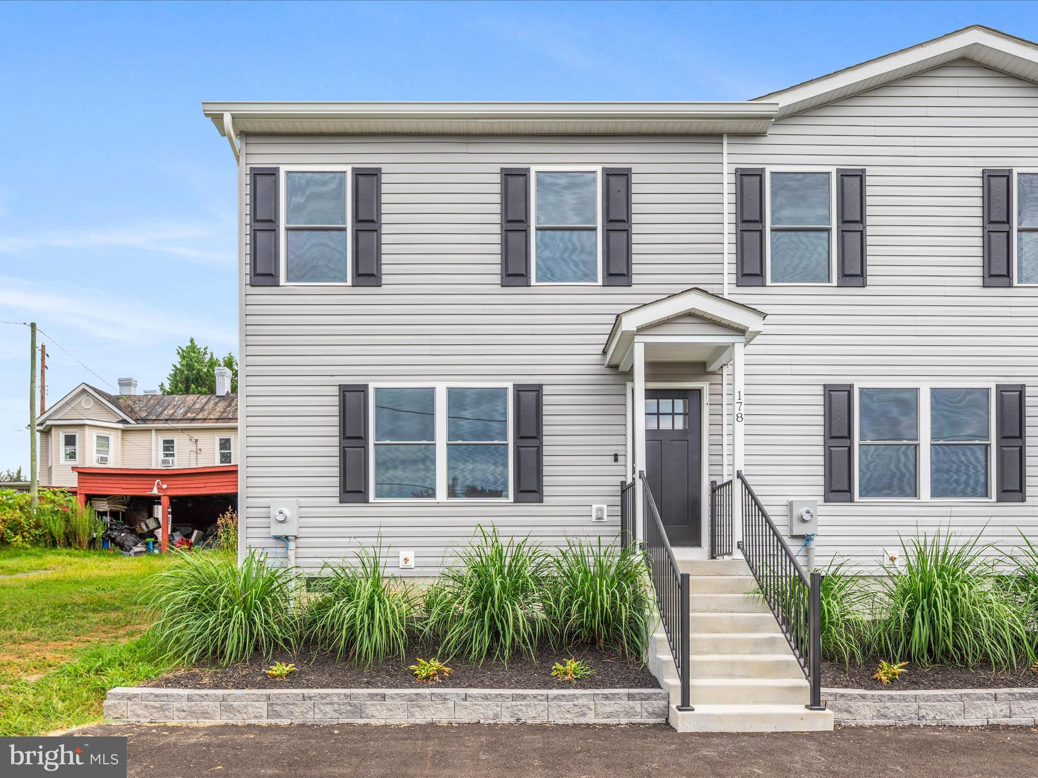 178 Bank Street Mount Jackson, VA 22842 - Photo 2 of 22 Front w/ Covered Porch
