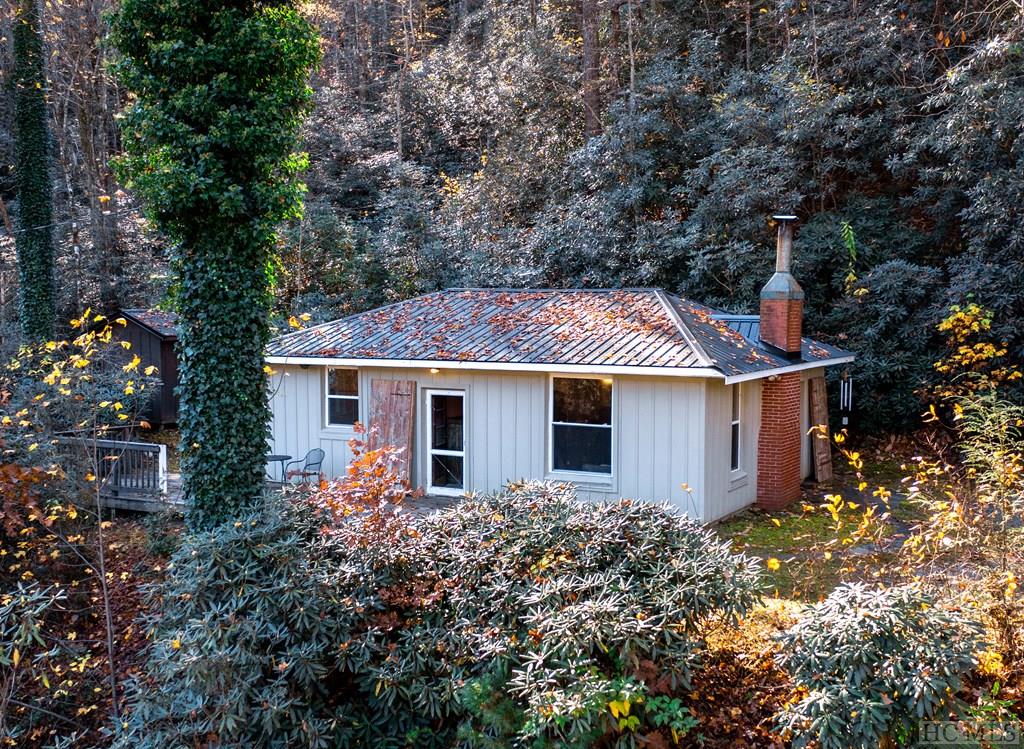 335 Hidden Springs Road Highlands, NC 28741 - Photo 2 of 28 Gallery Image 2