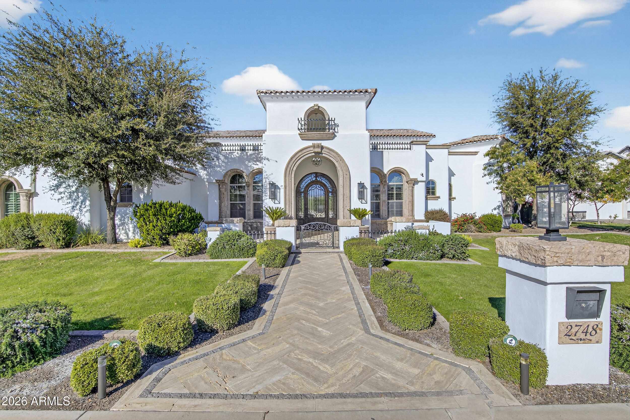 2748 East Warbler Road Gilbert, AZ 85297 - Photo 1 of 77 001_a4m_amgil