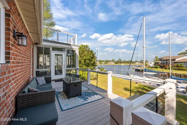 $715,000 | 904 Coral Court, New Bern, NC 28560