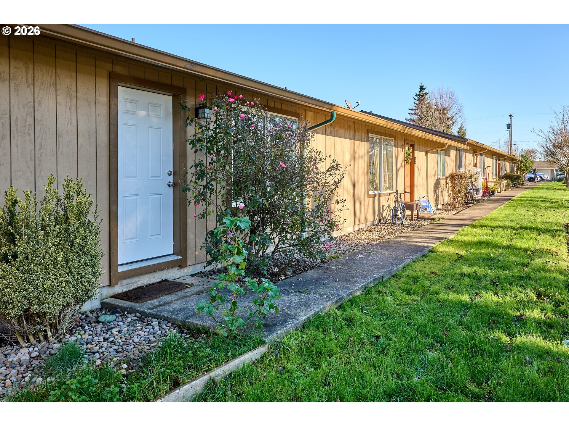 880 North Pershing Street Mount Angel, OR 97362 - Photo 16 of 30 a view of a house with backyard and sitting area