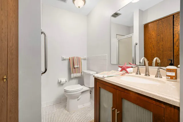 $175,000 | 12600 Parkwood Drive, Unit 307, Burnsville, MN 55337