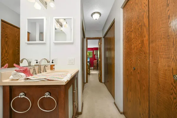 $172,900 | 12600 Parkwood Drive, Unit 307, Burnsville, MN 55337