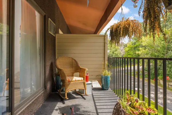 $172,900 | 12600 Parkwood Drive, Unit 307, Burnsville, MN 55337