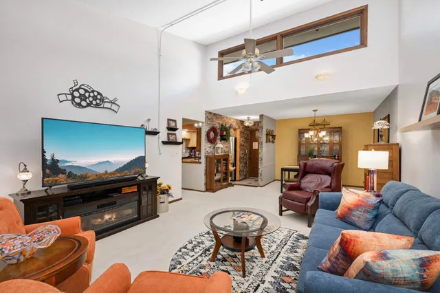 $175,000 | 12600 Parkwood Drive, Unit 307, Burnsville, MN 55337