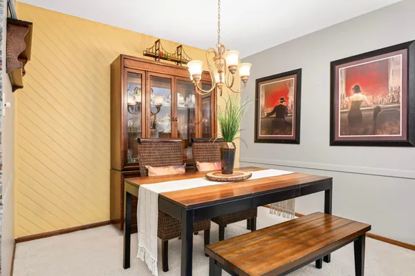 $172,900 | 12600 Parkwood Drive, Unit 307, Burnsville, MN 55337