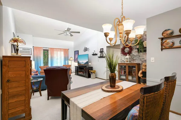 $172,900 | 12600 Parkwood Drive, Unit 307, Burnsville, MN 55337