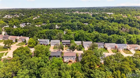 $394,900 | 1557 Greenfield Crossing Court, Ballwin, MO 63021