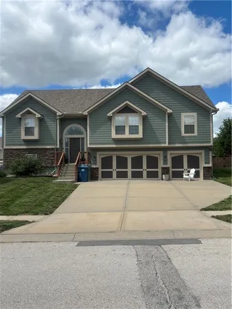 $429,000 | 1913 White Tail Lane, Liberty, MO 64068