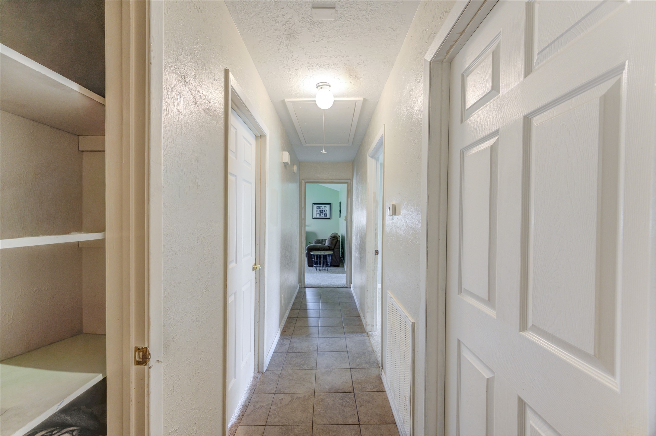 8610 Bluebonnet Street Highlands, TX 77562 - Photo 24 of 45 a view of a hallway