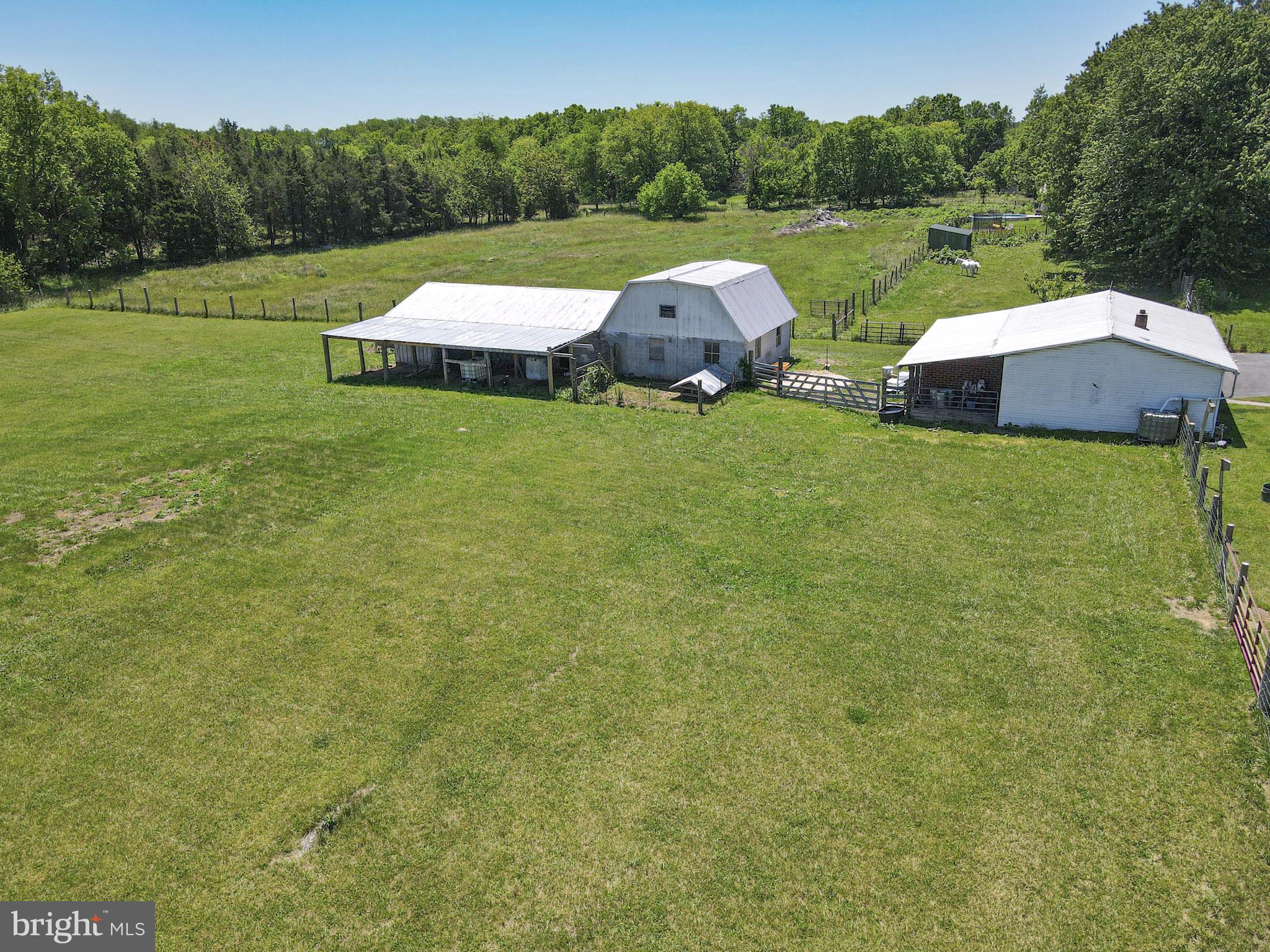 894 Files Cross Road Martinsburg, WV 25404 - Photo 32 of 40