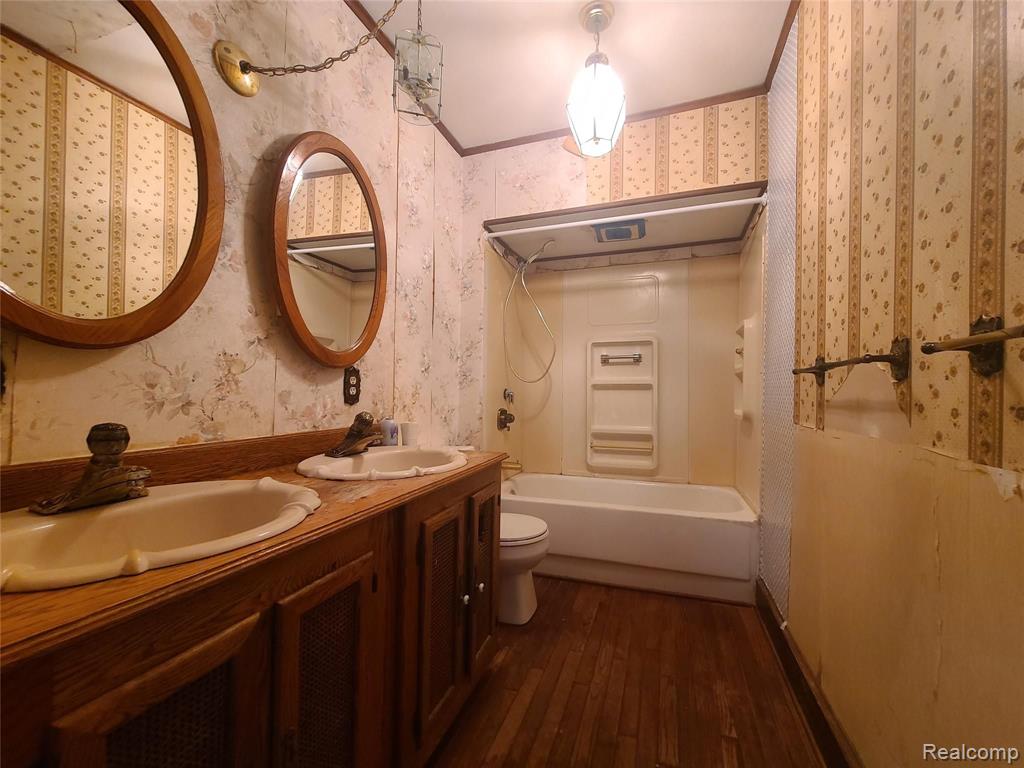 17523 Inkster Road Romulus, MI 48174 - Photo 10 of 45