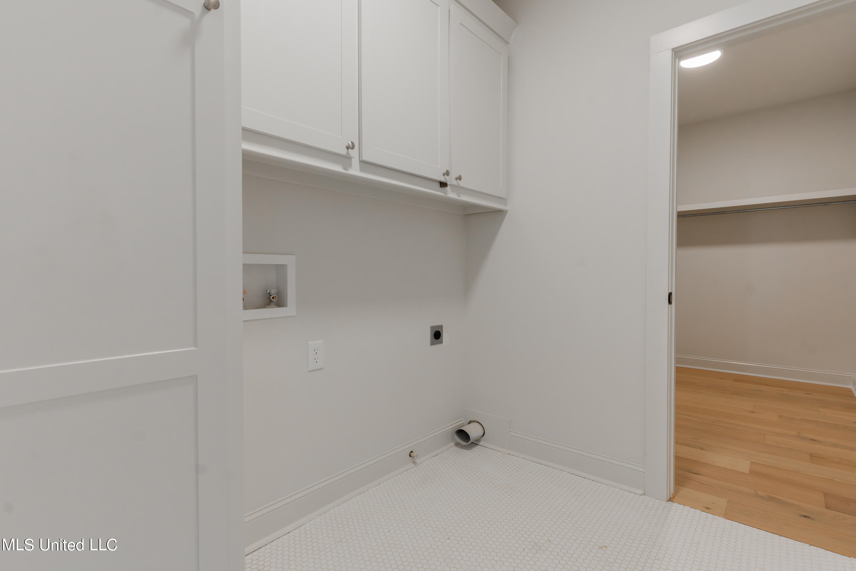 122 Trace Pointe Place Clinton, MS 39056 - Photo 44 of 85 56-LaundryRoom