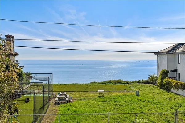 $2,995,000 | 34866 Doheny Place, Dana Point, CA 92624
