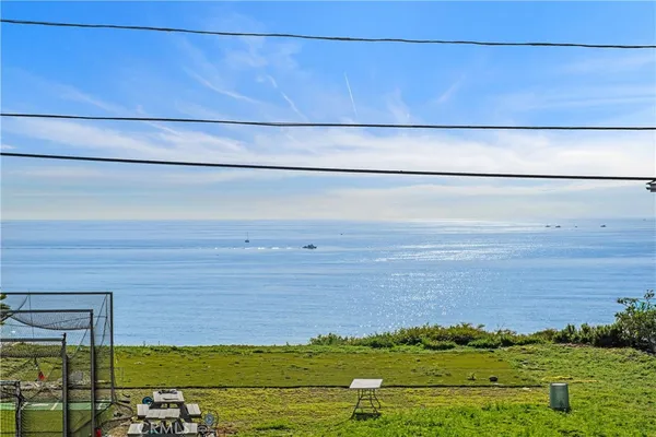 $2,995,000 | 34866 Doheny Place, Dana Point, CA 92624