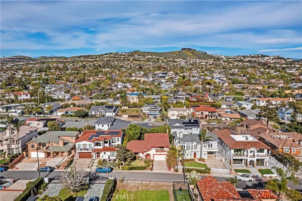 $2,995,000 | 34866 Doheny Place, Dana Point, CA 92624