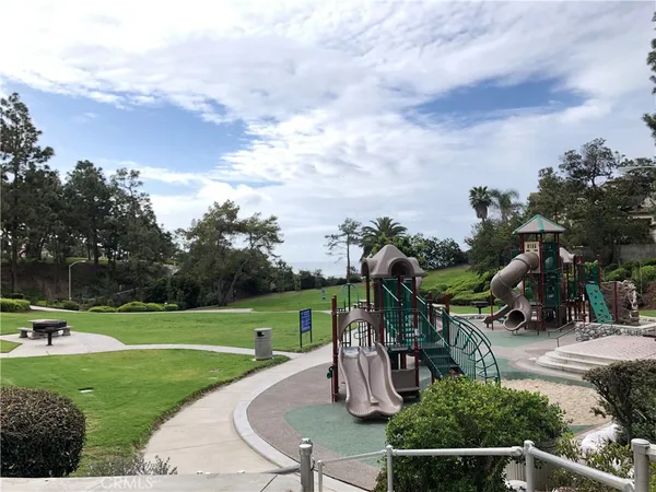 $2,995,000 | 34866 Doheny Place, Dana Point, CA 92624