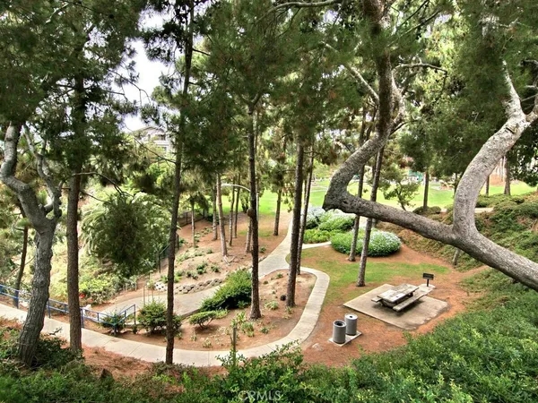$2,995,000 | 34866 Doheny Place, Dana Point, CA 92624