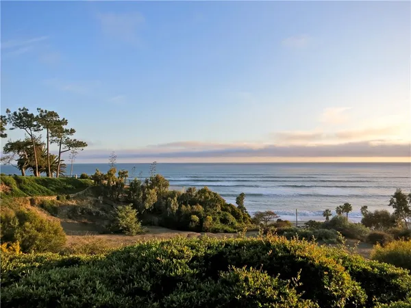 $2,995,000 | 34866 Doheny Place, Dana Point, CA 92624
