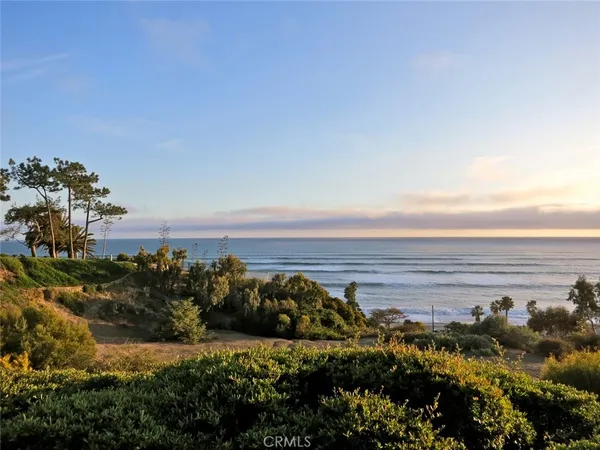 $2,995,000 | 34866 Doheny Place, Dana Point, CA 92624
