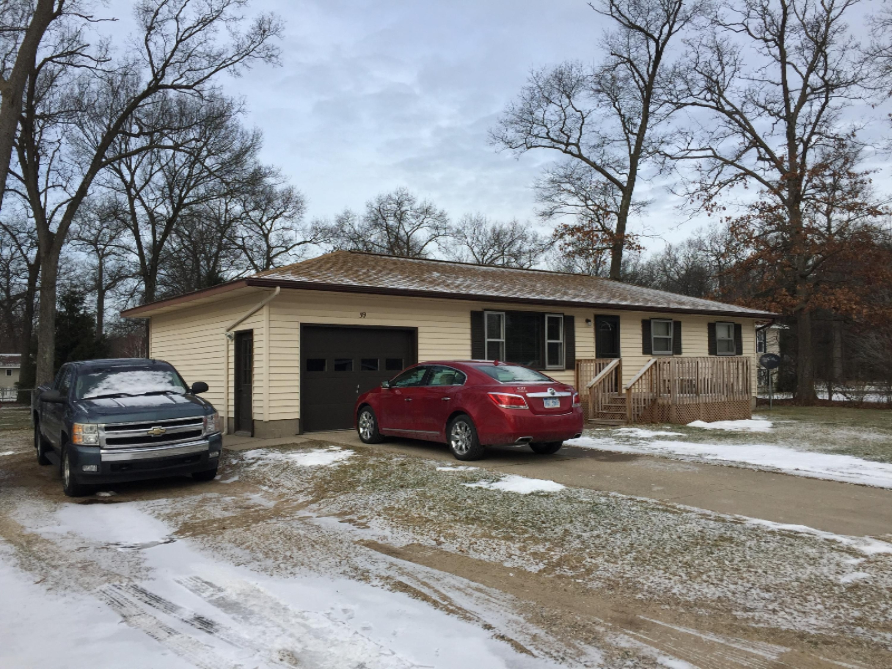 59 South Brooks Road Muskegon, MI 49442 - Photo 2 of 32 driveway
