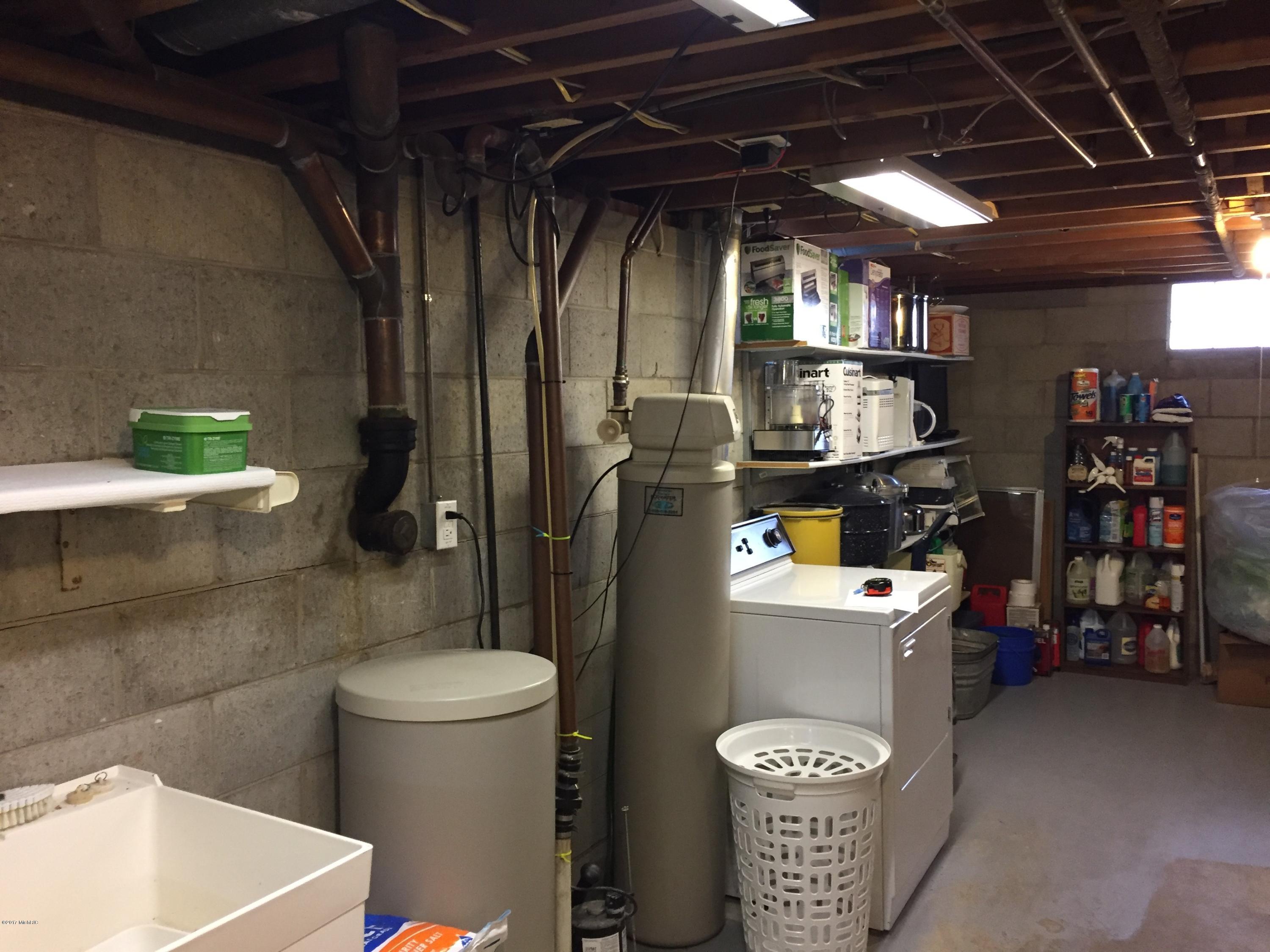 59 South Brooks Road Muskegon, MI 49442 - Photo 25 of 32 basement3