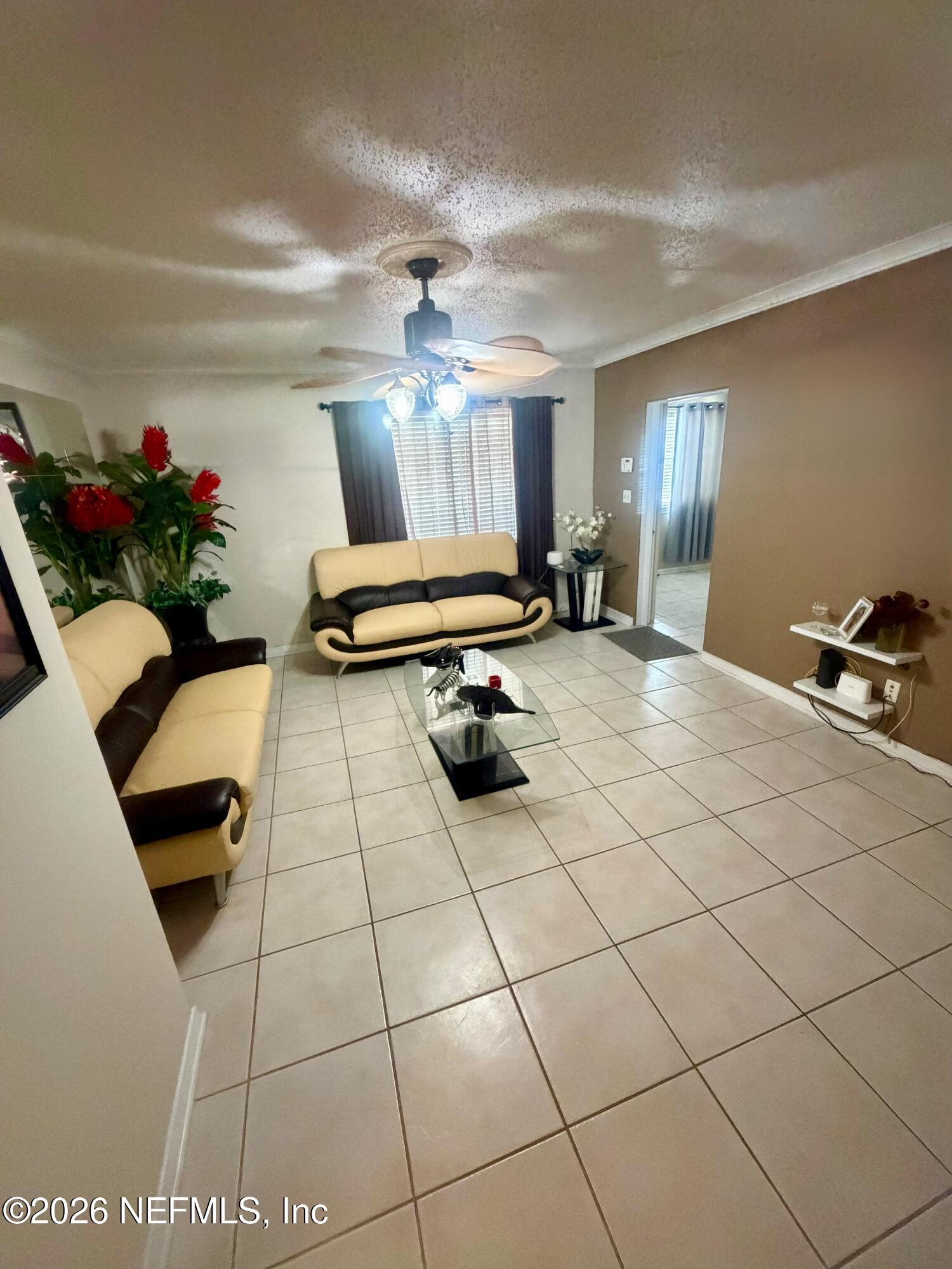 4127 Springwood Road Jacksonville, FL 32207 - Photo 6 of 63 b4813cd1-c137-40d0-9d67-36b2f2b560b7 3