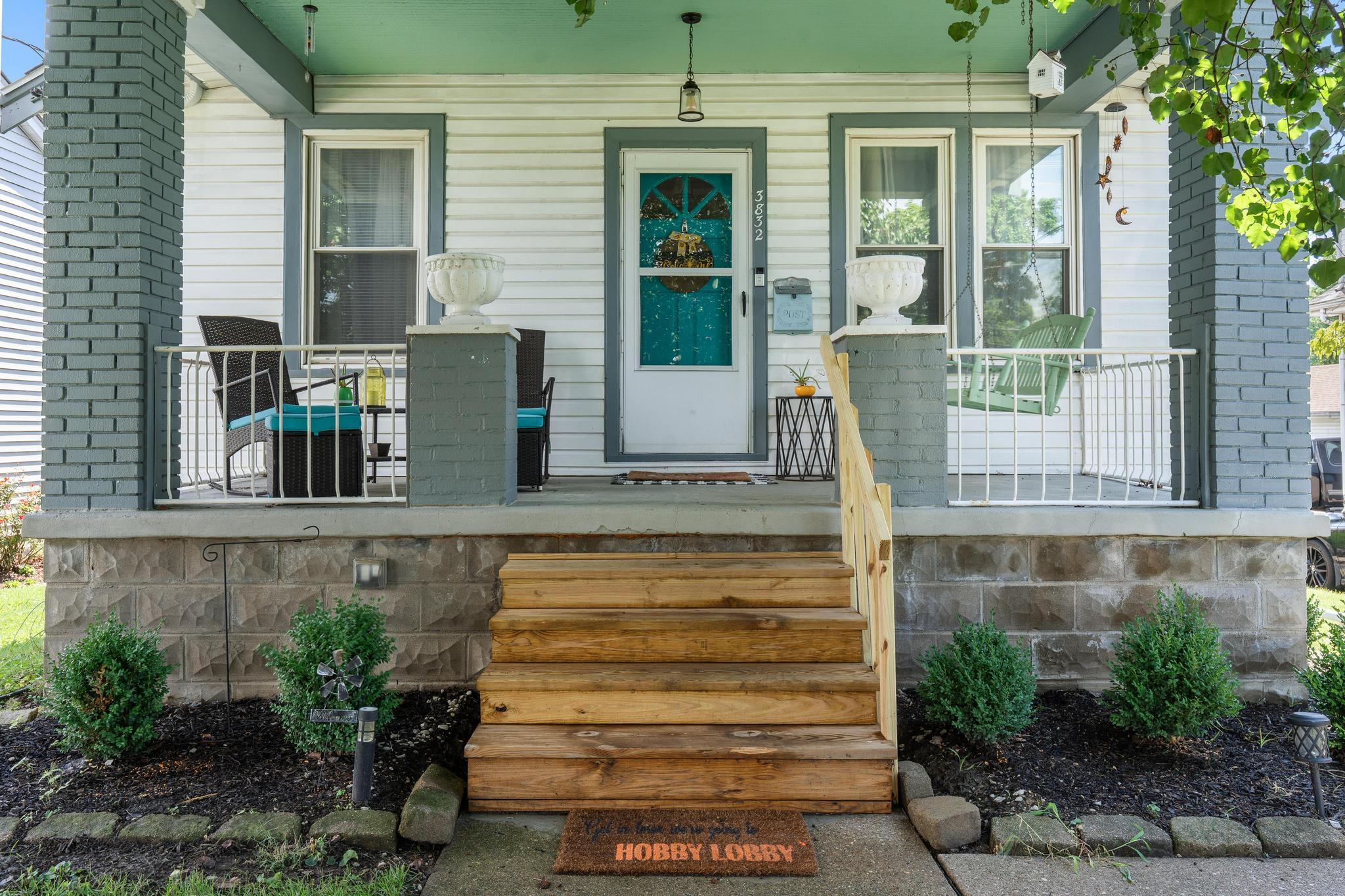 3832 Ebenezer Road Cincinnati, OH 45248 - Photo 2 of 19