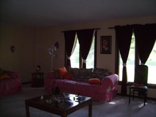 1N422 Pouley Road Elburn, IL 60119 - Photo 4 of 11