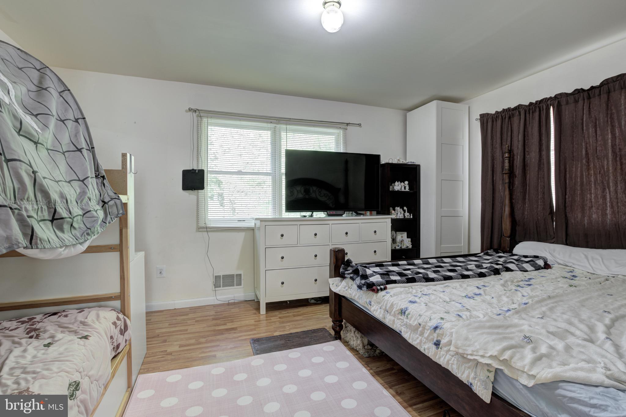 9430 Braddock Road Fairfax, VA 22032 - Photo 22 of 48 Gallery Image 22