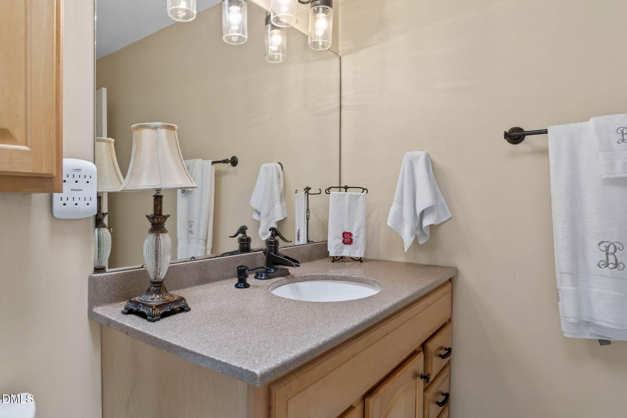 904 Hardimont Road Raleigh, NC 27609 - Photo 28 of 40 35-web-or-mls-904 Hardimont Road -35