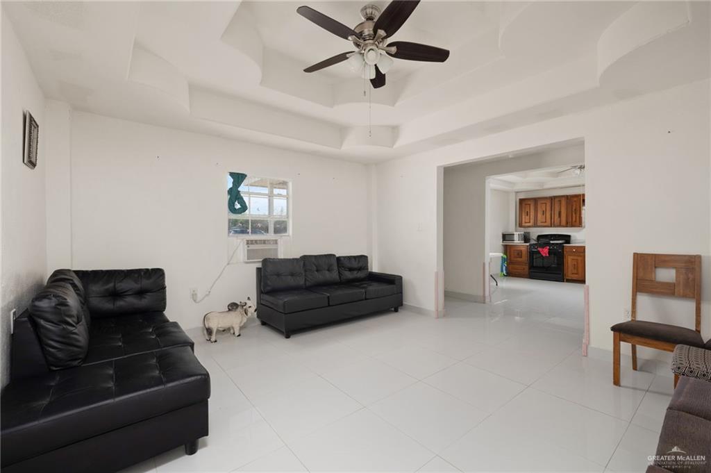 8220 Cardinal Delta Street Mission, TX 78574 - Photo 3 of 18 a living room with furniture