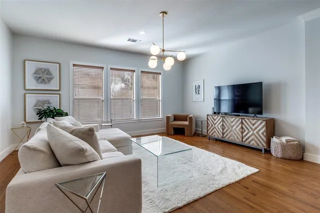 $3,800 | 4830 Cedar Springs Road, Unit 11, Dallas, TX 75219