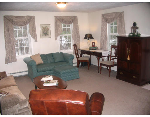 6 Old Farm Road Oxford, MA 01540 - Photo 6 of 24 Gallery Image 6