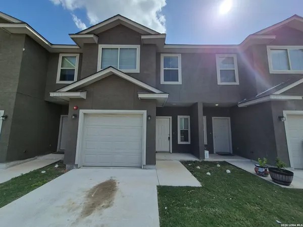 $1,495 | 13211 Reid Meadows, Live Oak, TX 78233