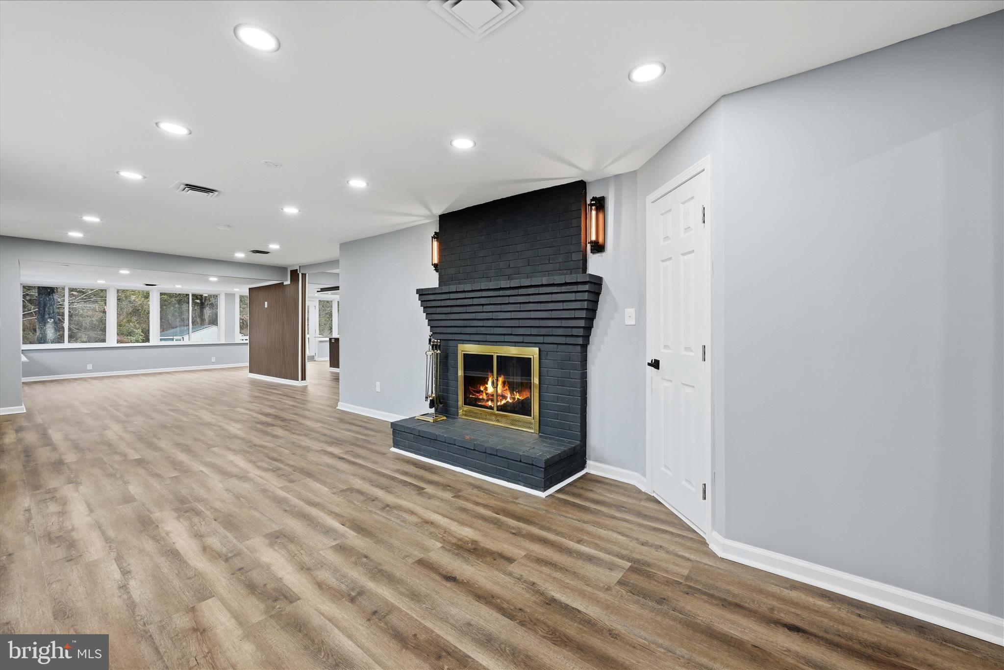 2639 Logmill Road Haymarket, VA 20169 - Photo 13 of 86 Living Room