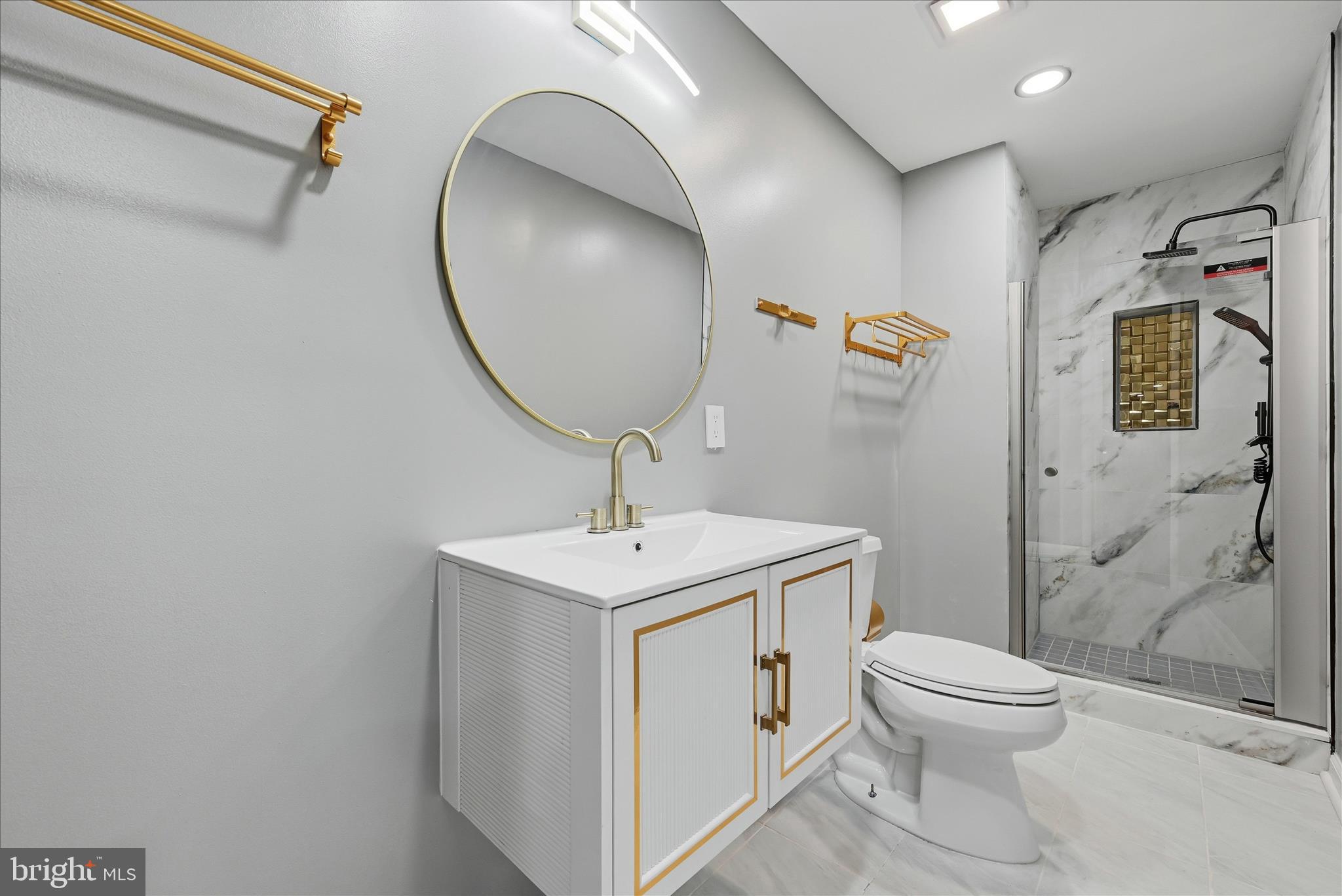 2639 Logmill Road Haymarket, VA 20169 - Photo 32 of 86 Bathroom