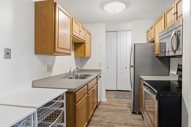 $103,000 | 2800 Hamline Avenue North, Unit 317, Roseville, MN 55113