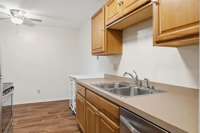 $103,000 | 2800 Hamline Avenue North, Unit 317, Roseville, MN 55113