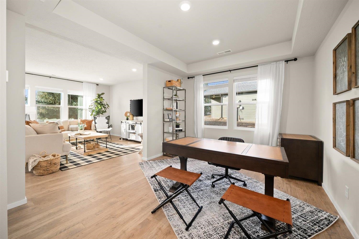 3531 South Blake Lane Spokane, WA 99206 - Photo 2 of 28