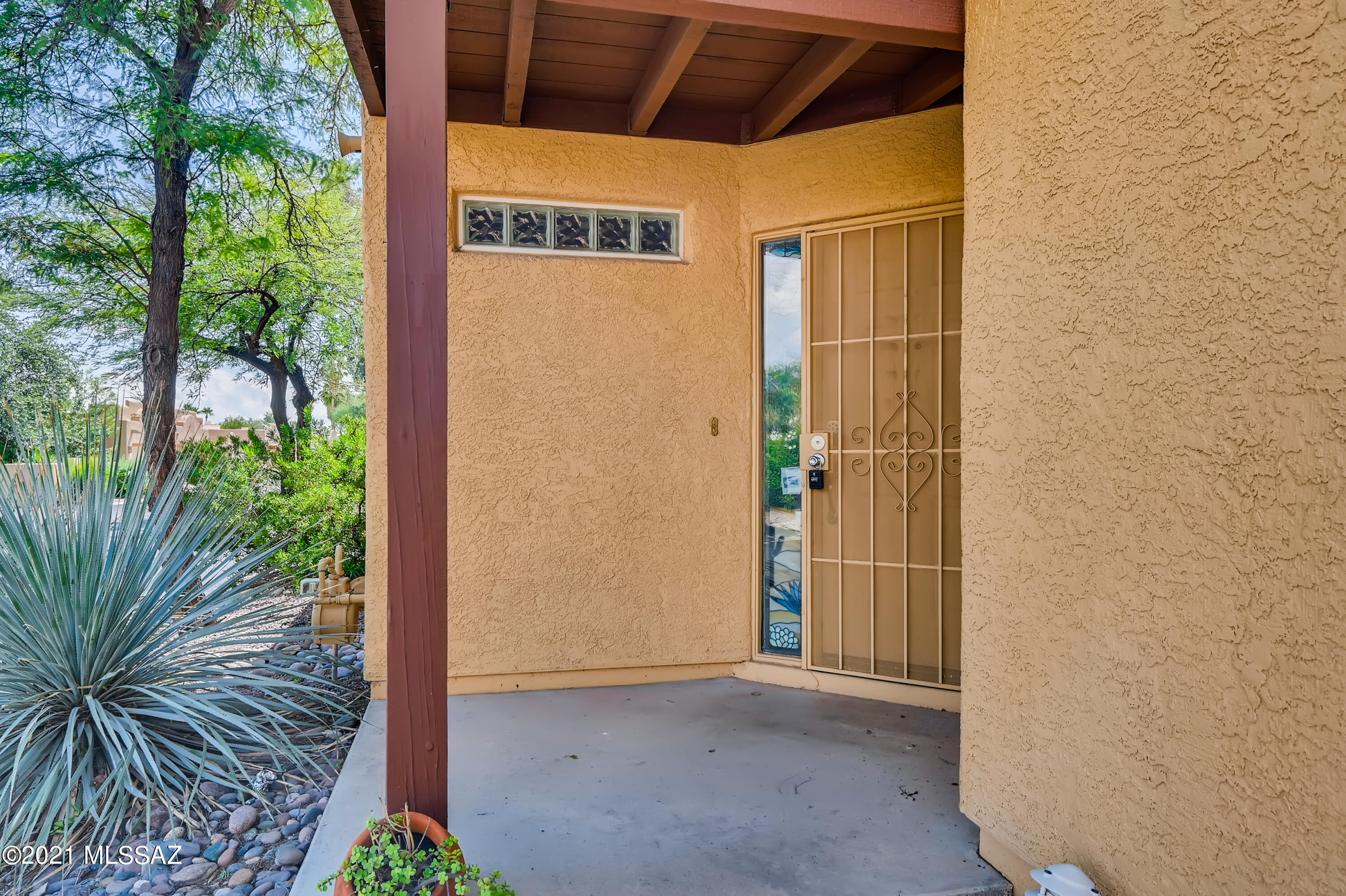 4346 East Kleindale Road Tucson, AZ 85712 - Photo 4 of 32