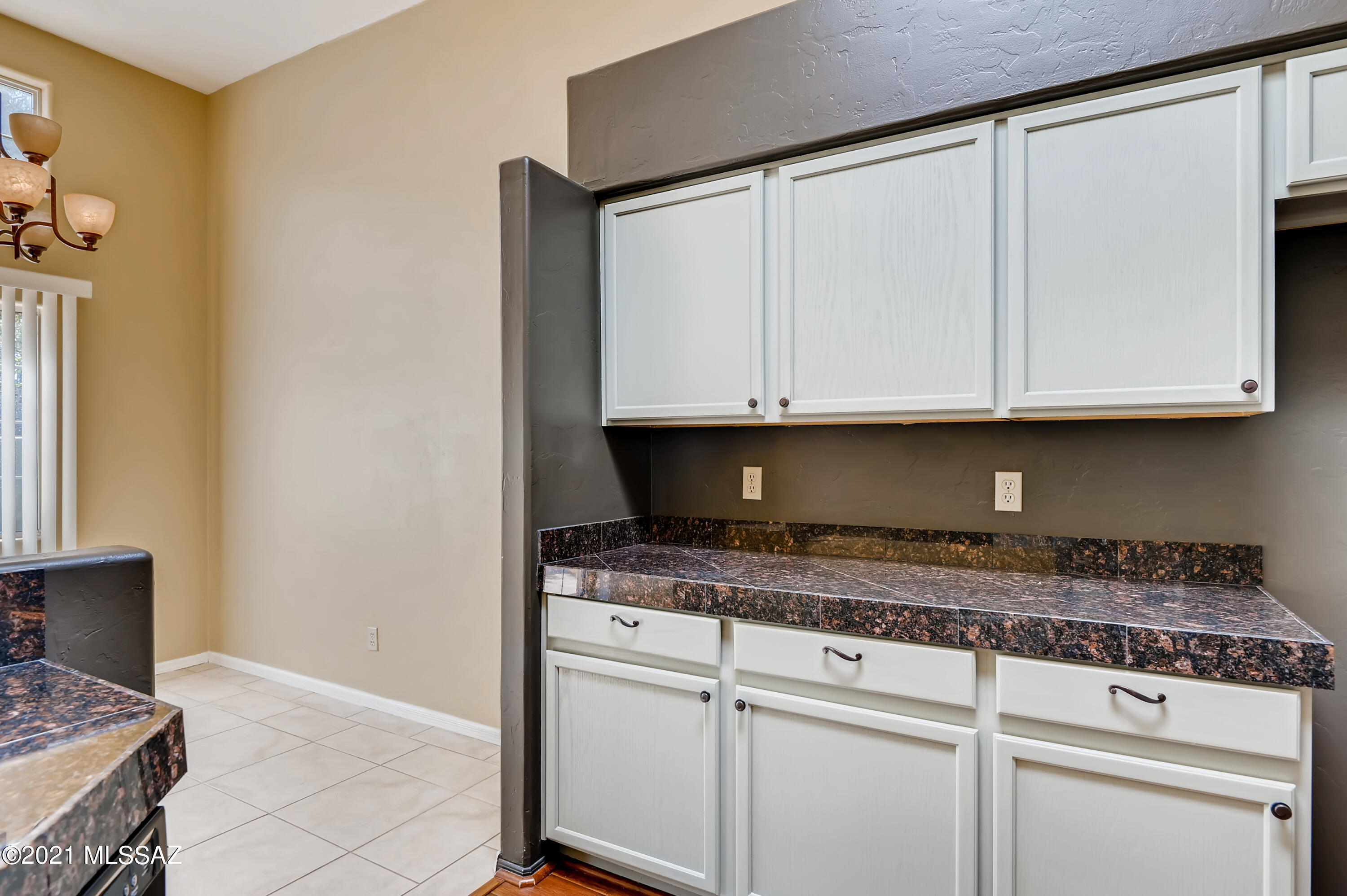 4346 East Kleindale Road Tucson, AZ 85712 - Photo 10 of 32