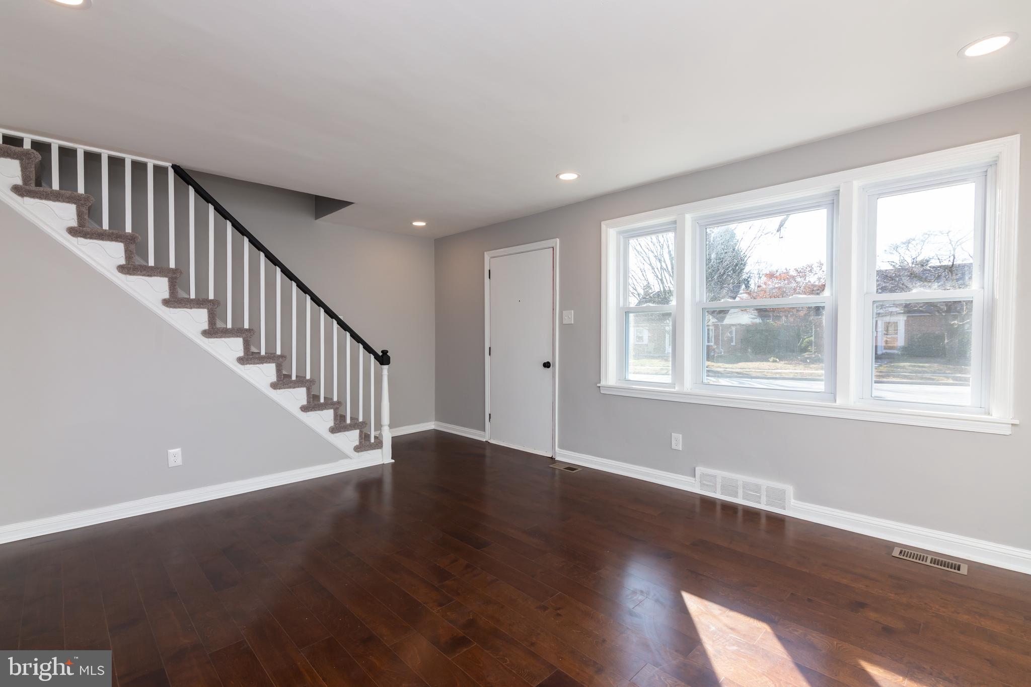 513 Lawrence Road Havertown, PA 19083 - Photo 11 of 49