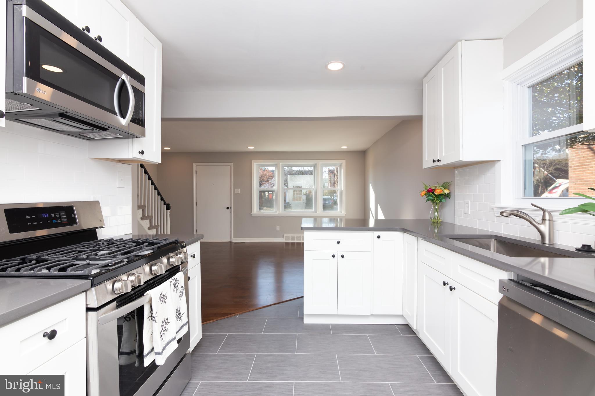 513 Lawrence Road Havertown, PA 19083 - Photo 16 of 49