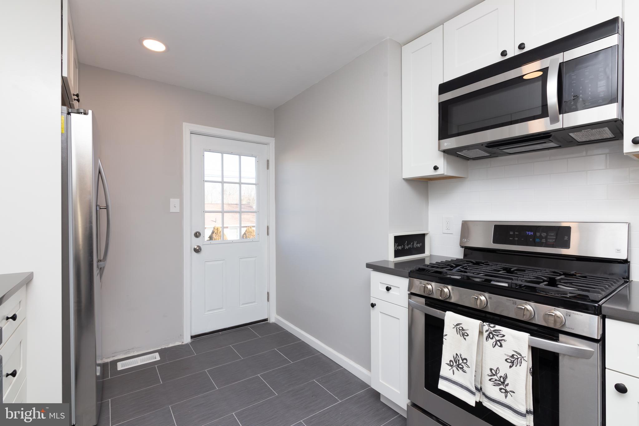 513 Lawrence Road Havertown, PA 19083 - Photo 18 of 49