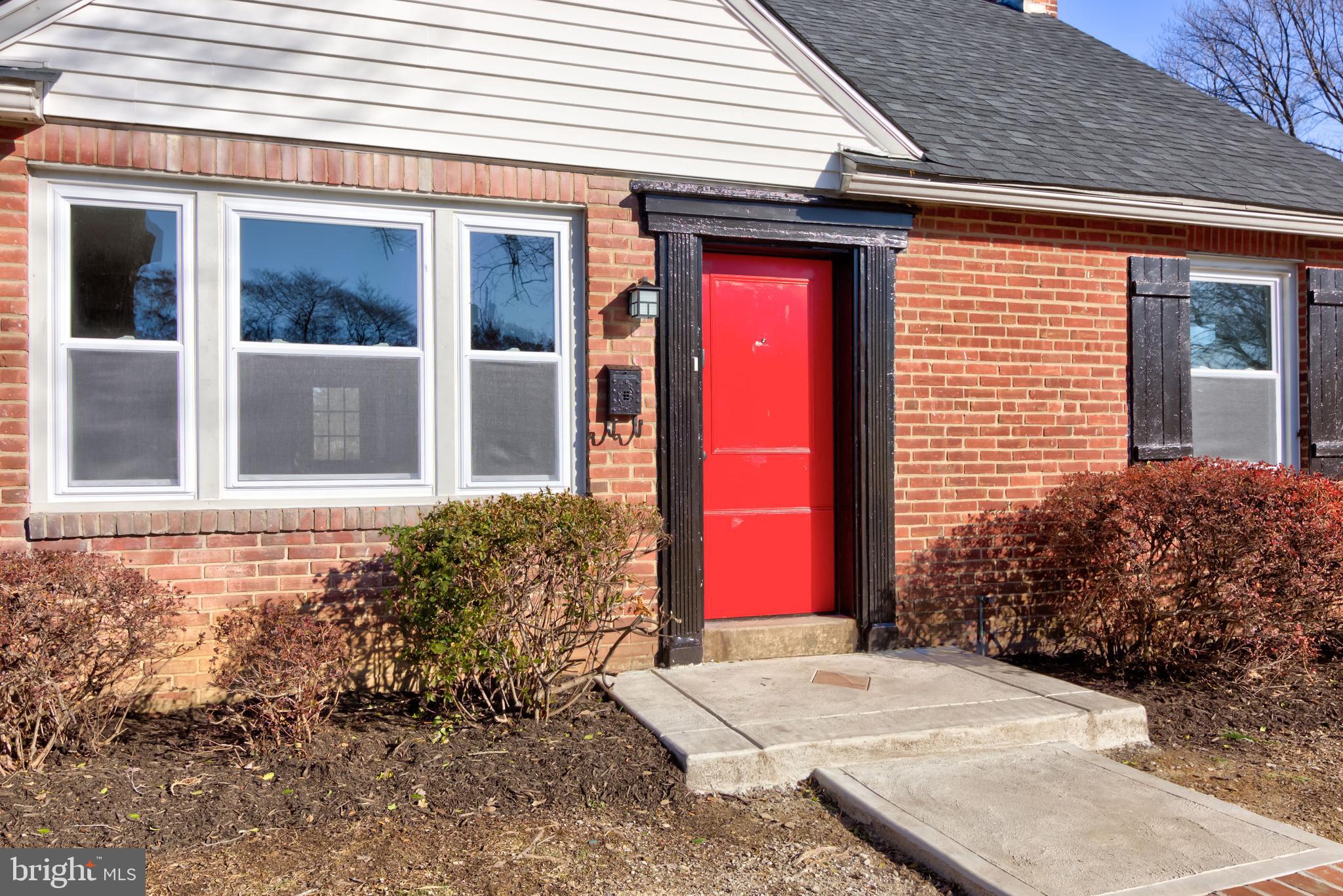 513 Lawrence Road Havertown, PA 19083 - Photo 4 of 49