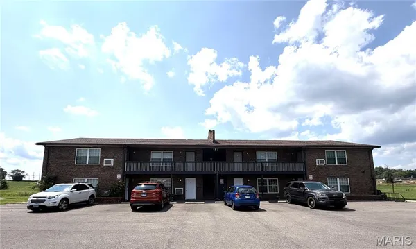 $594,000 | 961 Belle Valley Drive, Belleville, IL 62220