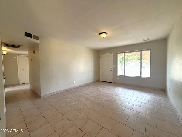 $369,900 | 945 West Gemini Drive, Tempe, AZ 85283