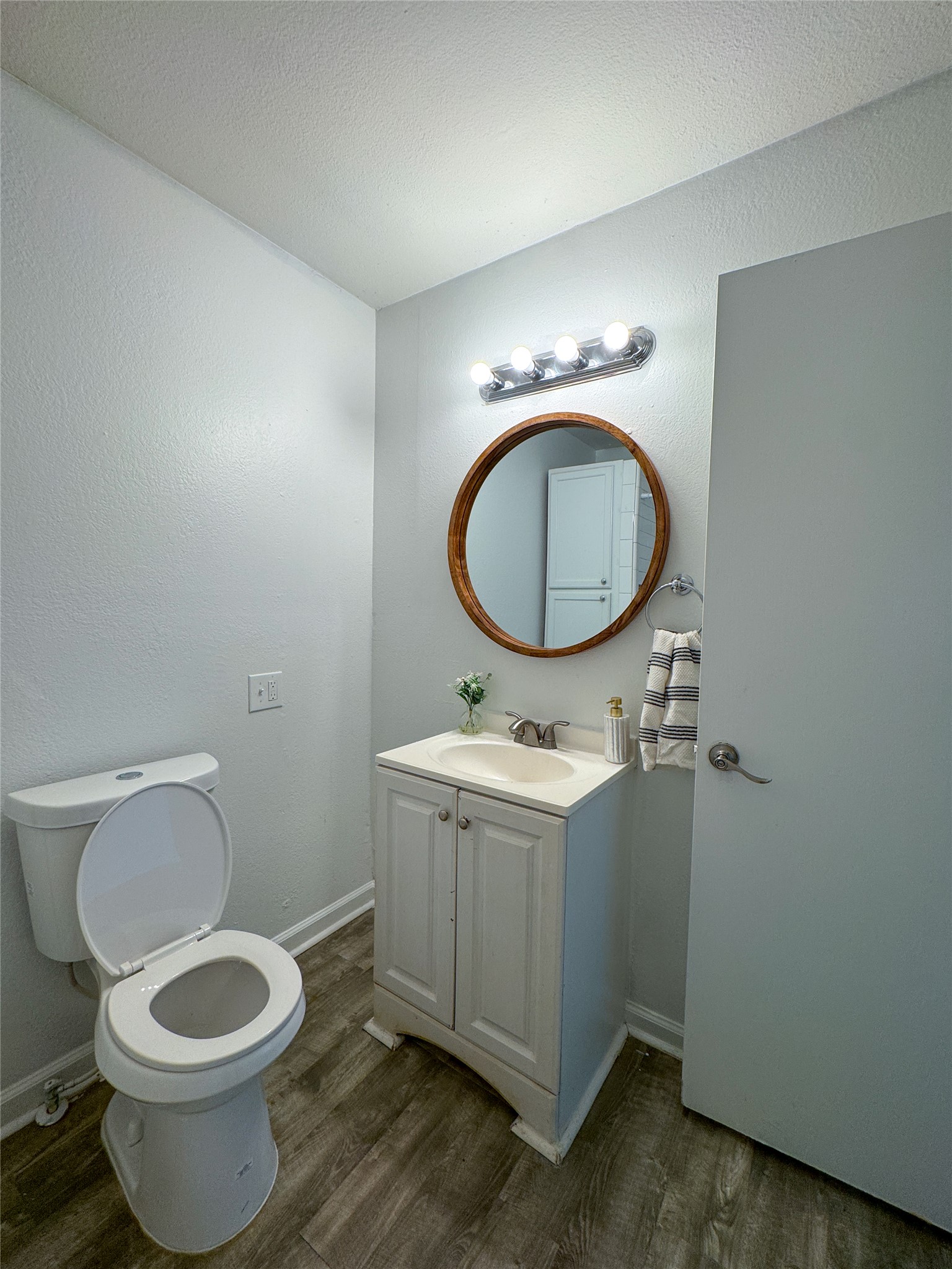 302 East Brenham Street Elgin, TX 78621 - Photo 24 of 38